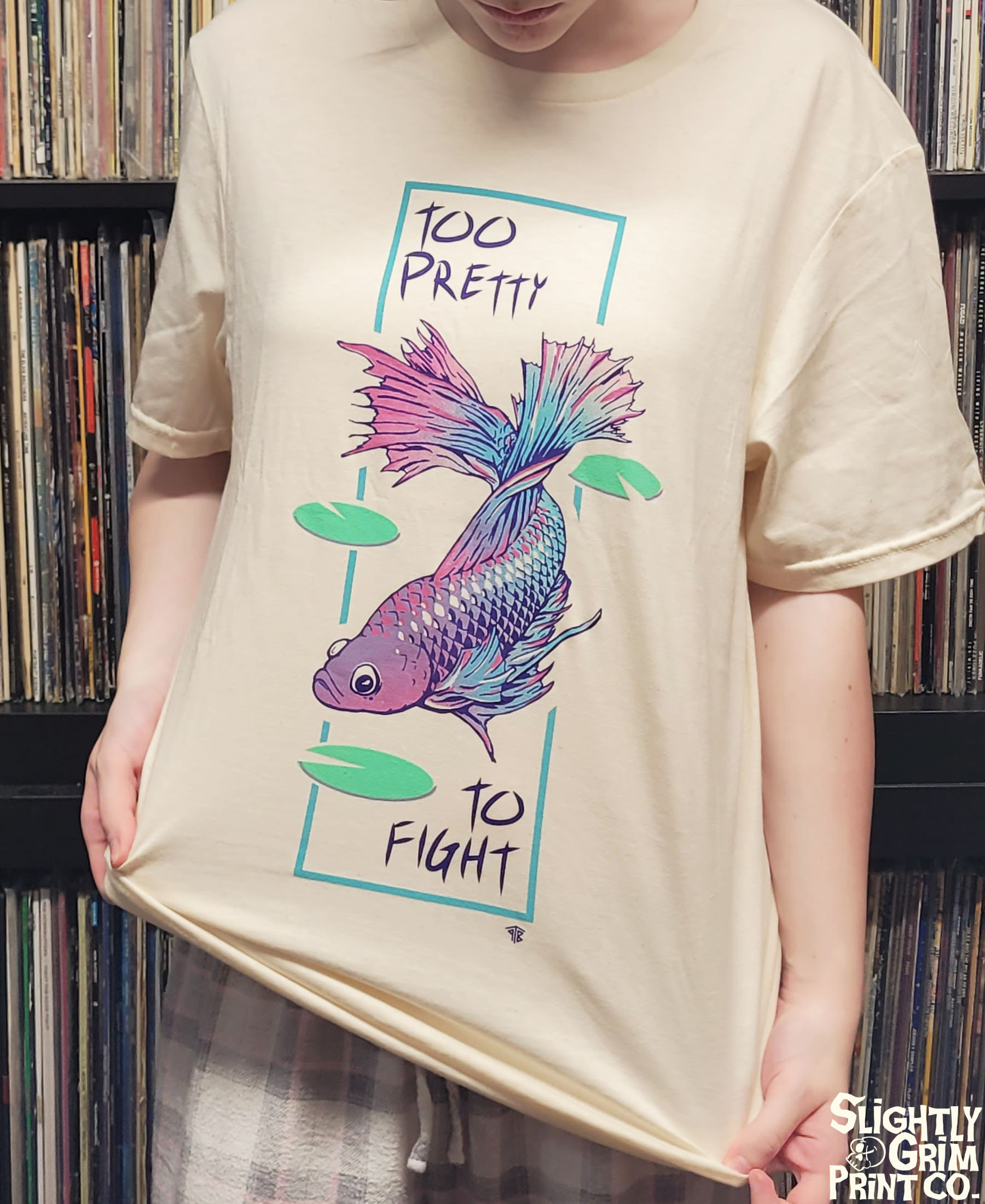 Too Pretty To Fight - Fighting Fish